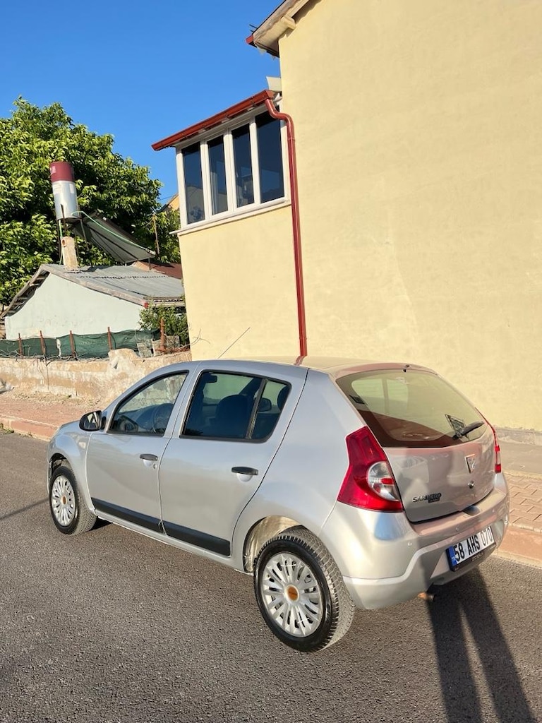 dacia sandero - 2