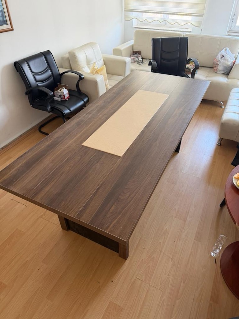 Ahşap Desenli Toplantı Masası - 4