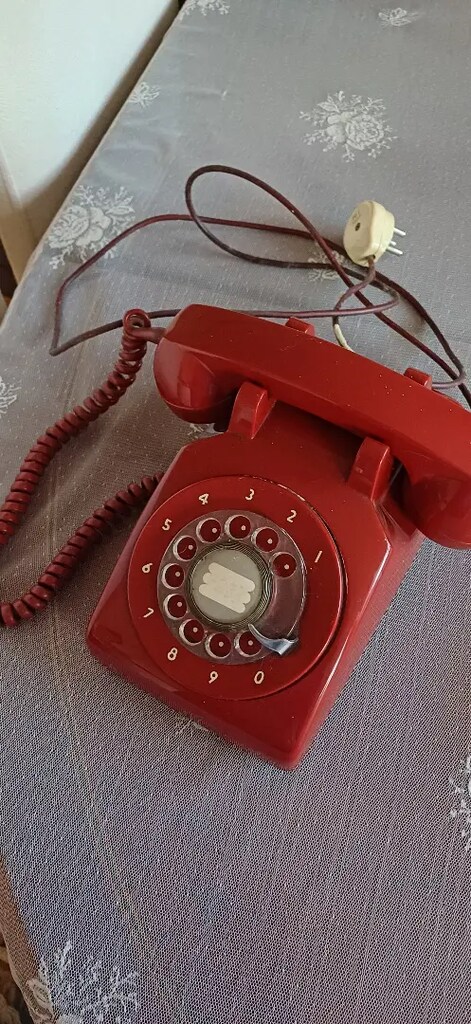 Retro telefon - 2
