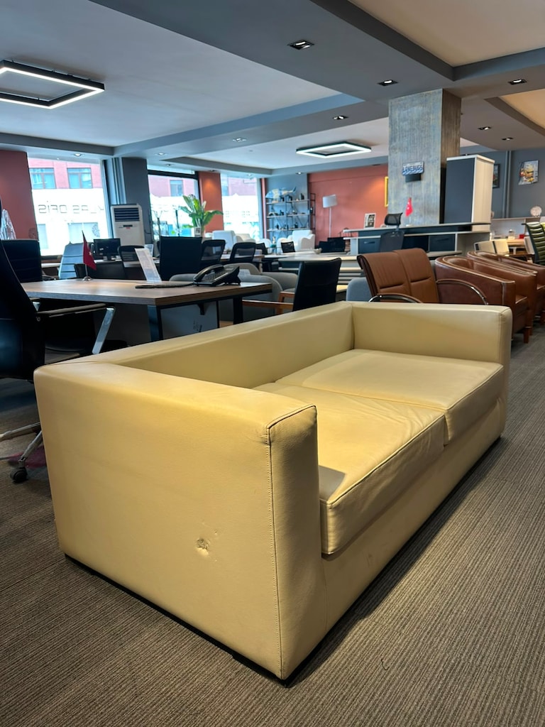 KLAS OFİS ÜSKÜDAR KREM DERİ BEKLEME KOLTUĞU İKİNCİ EL - 4
