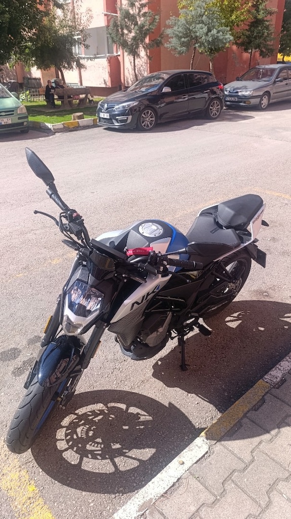 CF MOTO 250 NK - 3