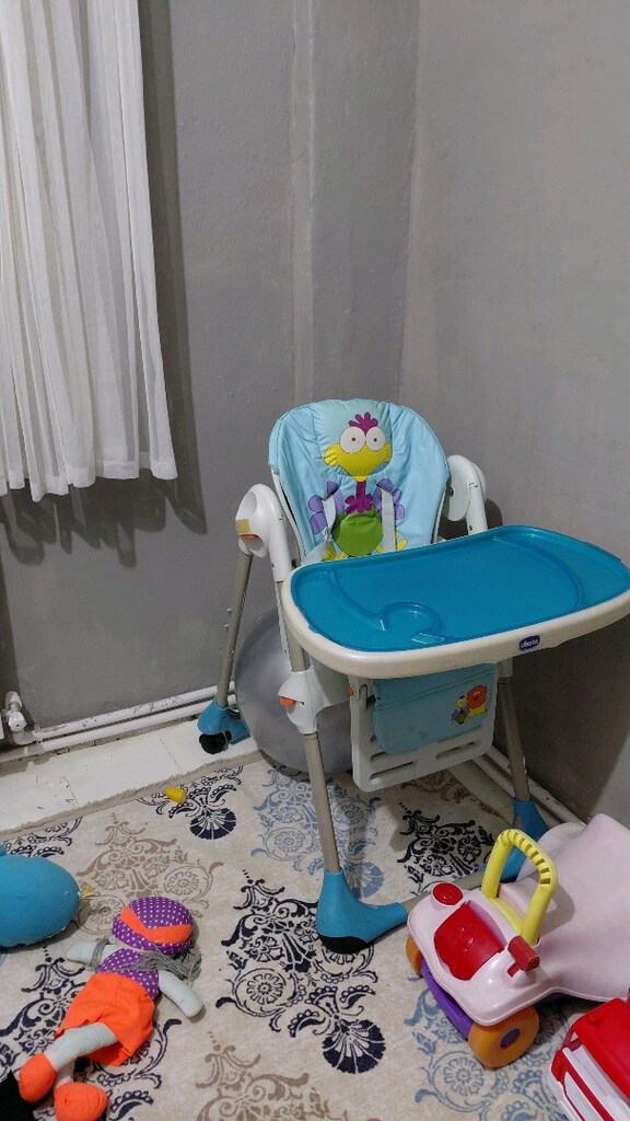 aşağı yukarı ayarlanabilir mama sandalyesi - 2