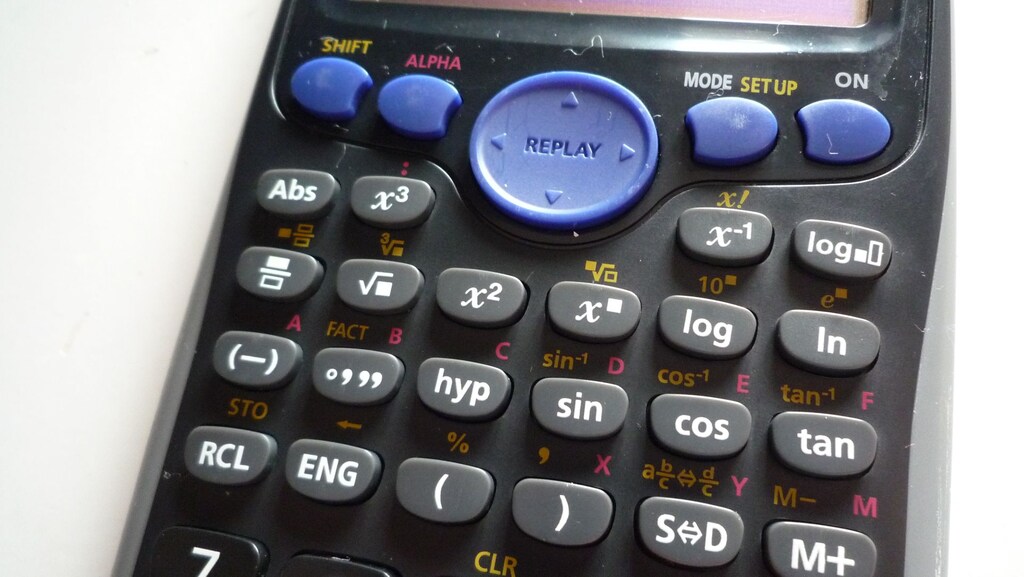 Casio Bilimsel Hesap Makinesi FX-82 F Plus - 3