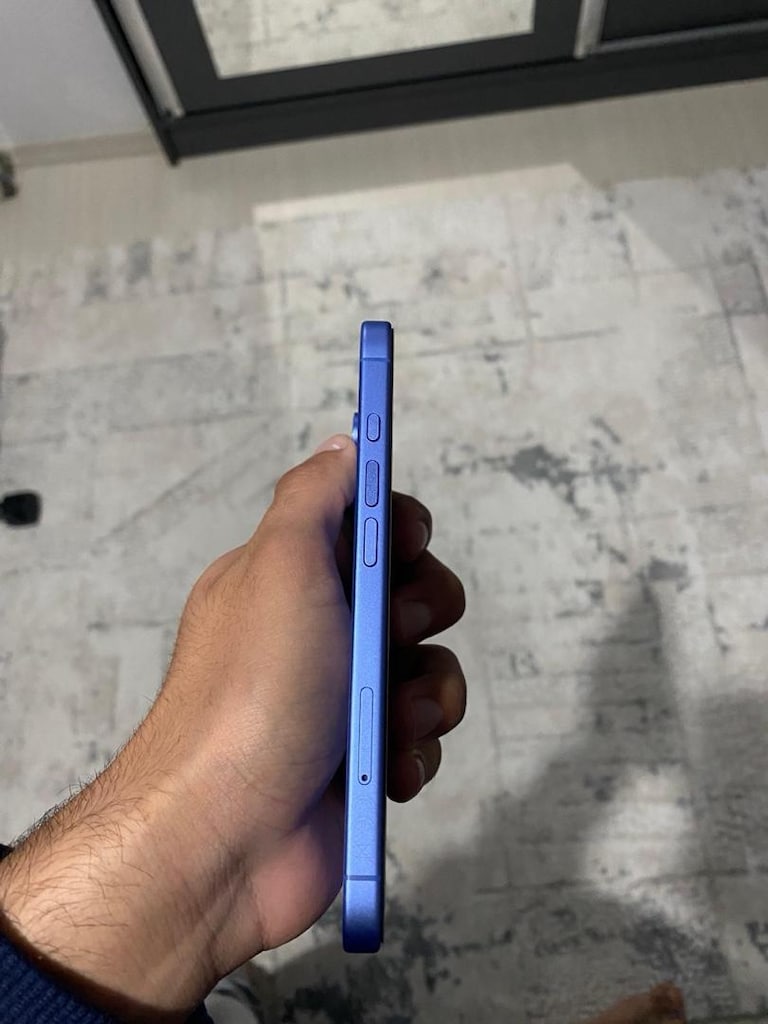 İphone 16 Kısa Devre Sorunu Var Yaptırılması lazım - 3