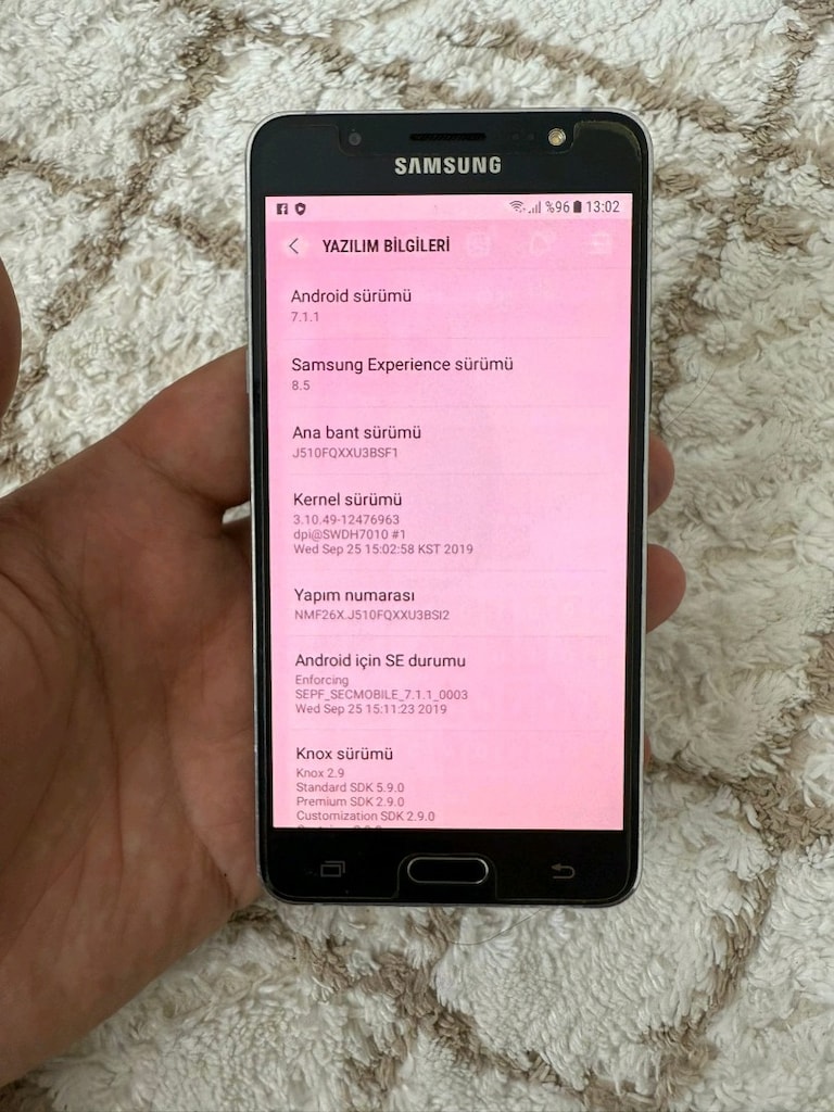 Samsung Galaxy J5 2016 - 8