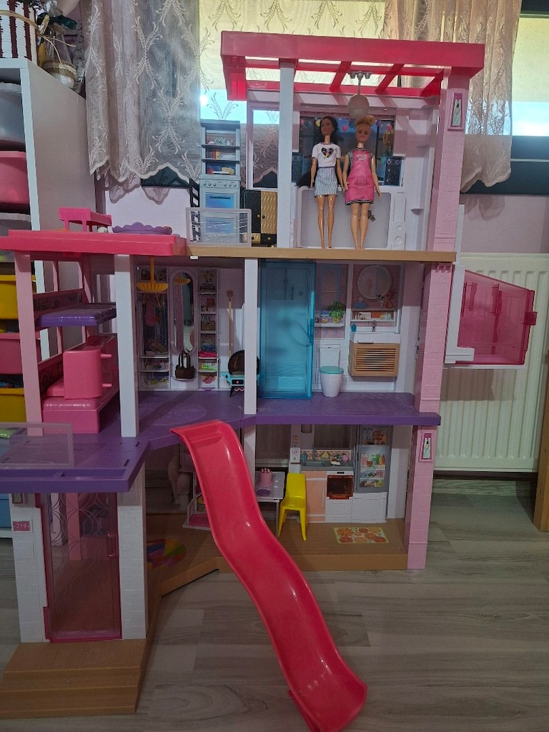 3 katlı asansörlü barbie evi