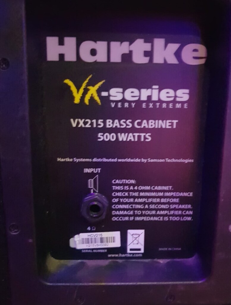 İLK SAHİBİNDEN TEMİZ HARTKE VX 215 BAS GİTAR KABİNİ 500 WATT - 2