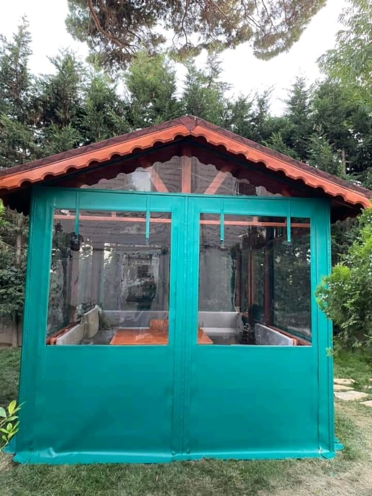 şeffaf kapama kış bahçesi
