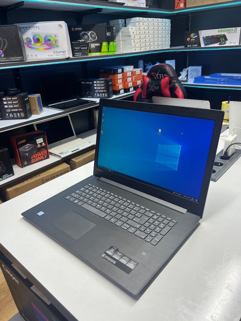 A90 - Lenovo Laptop Intel Core i5-8250U 12 GB RAM 120 GB SSD - 2
