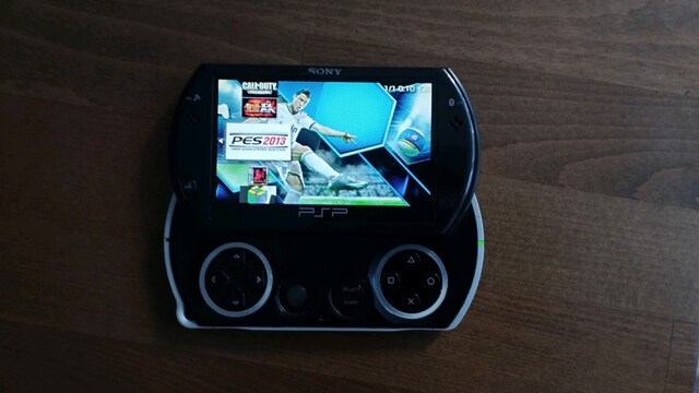Sony PSP Go (Kırık CFW'li)