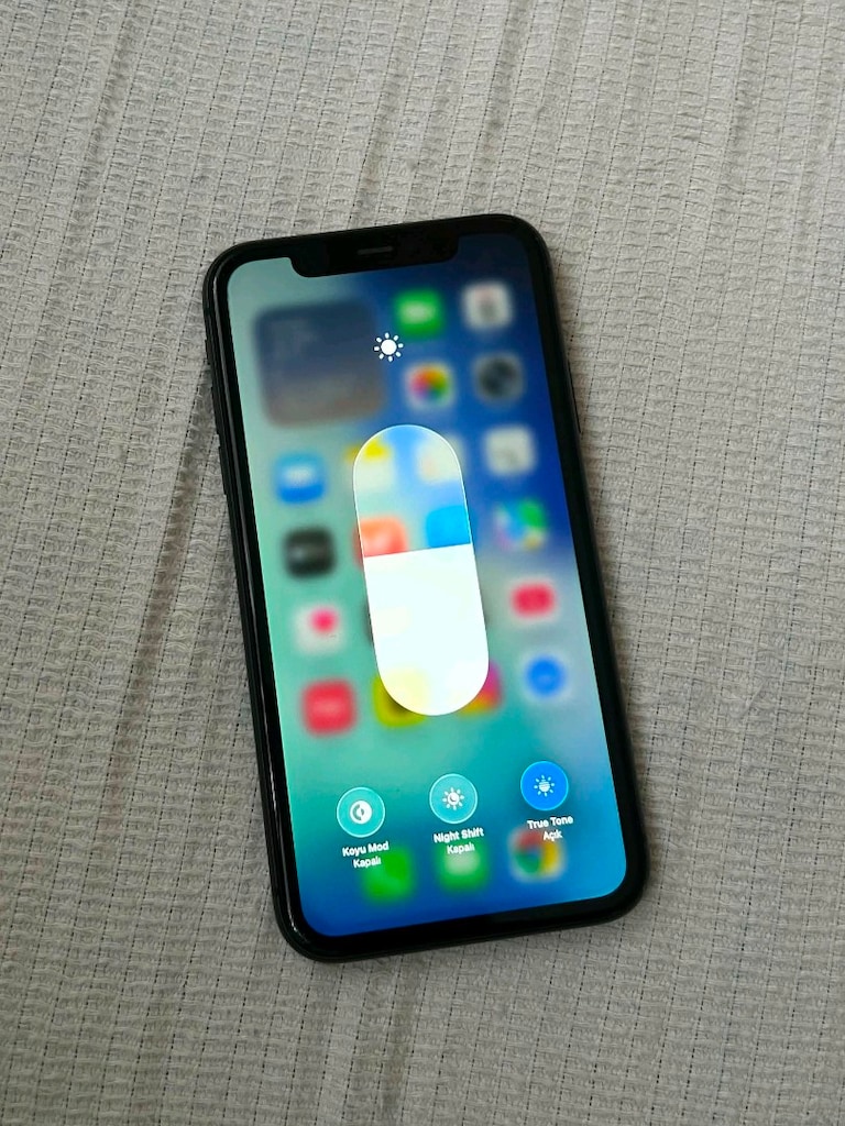 iPhone 11 TR (TAKAS OLUR) - 4