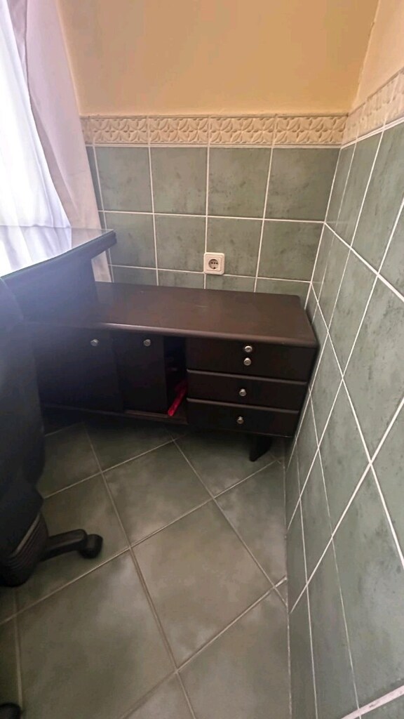 OFİS MASASİSİ VE KOMİDİN - 2