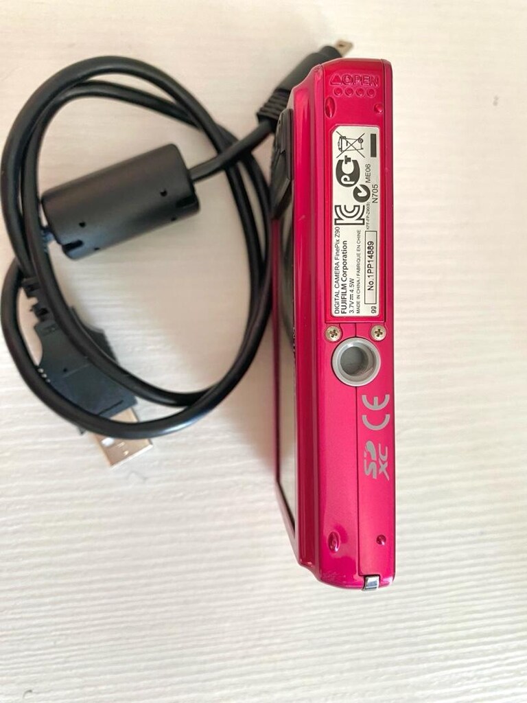 Retro Y2K Fujifilm FinePix Z90 Fuşya Pembe Dijital Fotoğraf Makinesi - 8