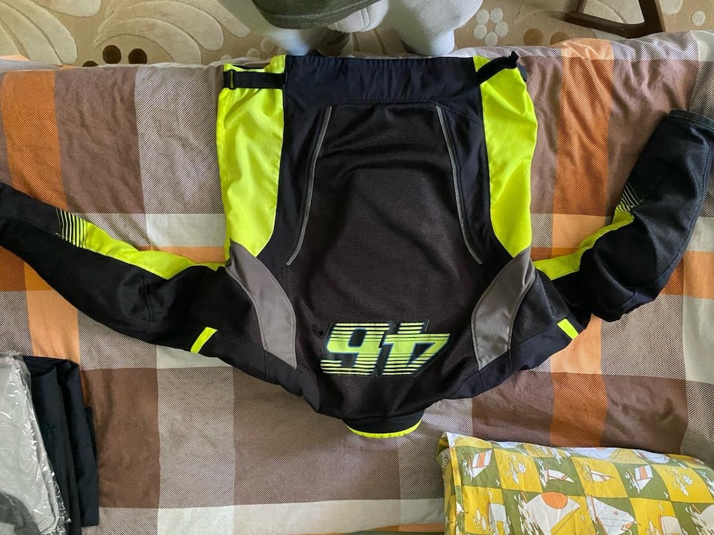 Dainese VR46 Air Black Fluo Yellow Jacket - 4