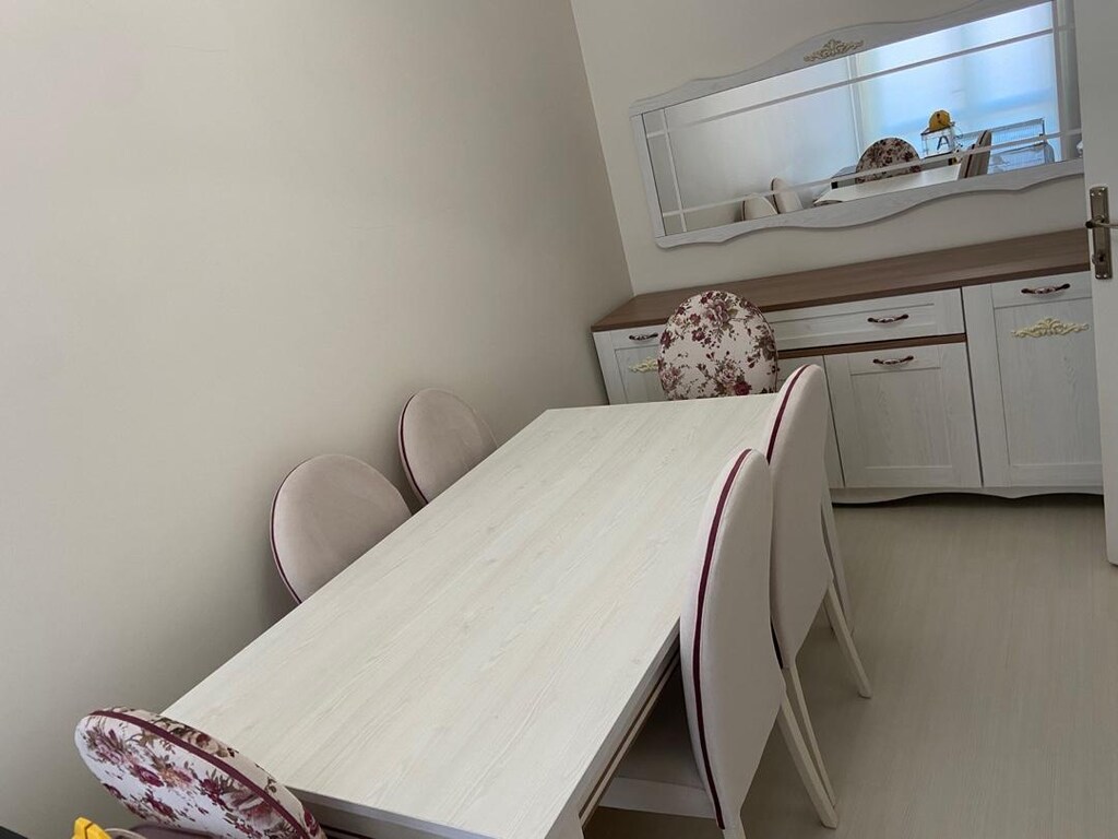 Yemek odası 6 sandalye masa konsol vitrin - 5