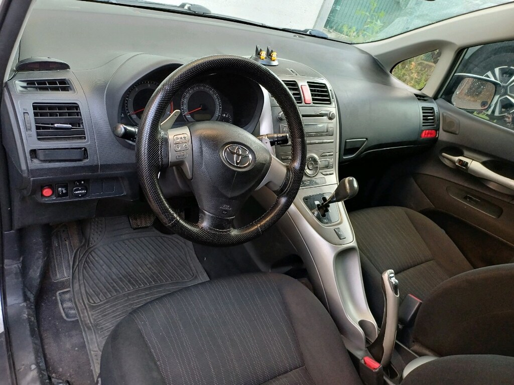 auris 2010 1.4.4D Otomatik - 9
