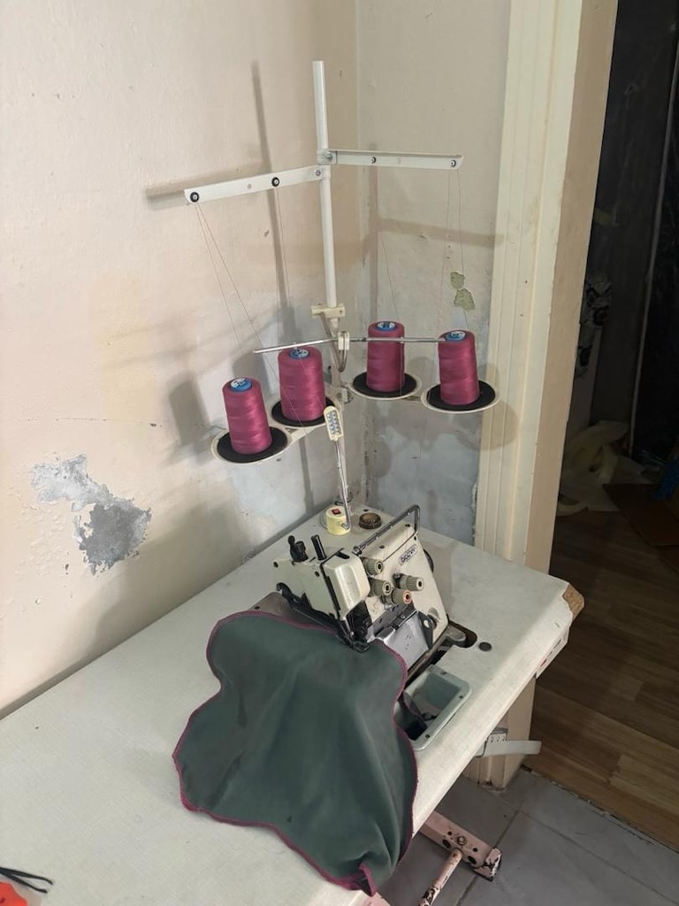 Brother Overlok Makinası 4 İplik Calısır Durumda - 8