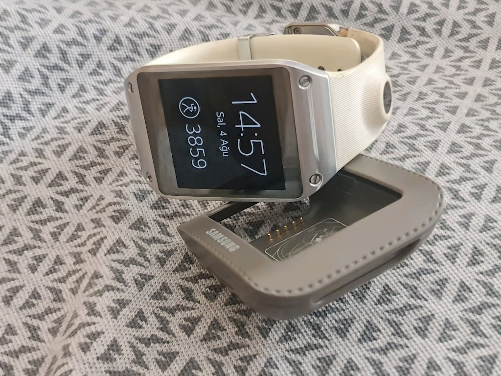 Sıfır gibi orjinal samsung gear kameralı akıllı kol saati - 3