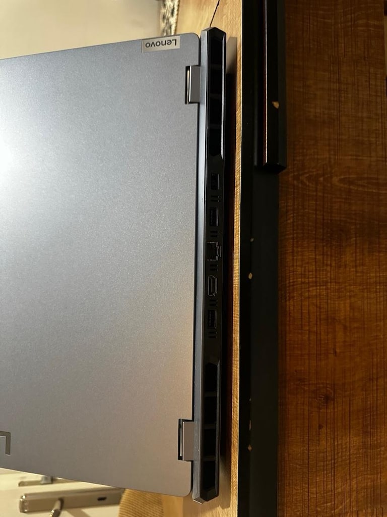 Lenovo LOQ oyuncu laptopu - 6