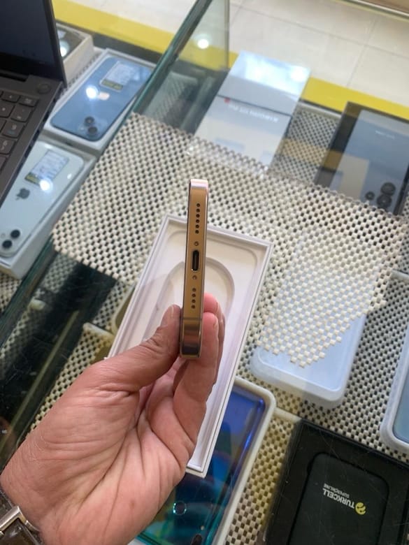 iPhone 16 promax (256) gb - 3
