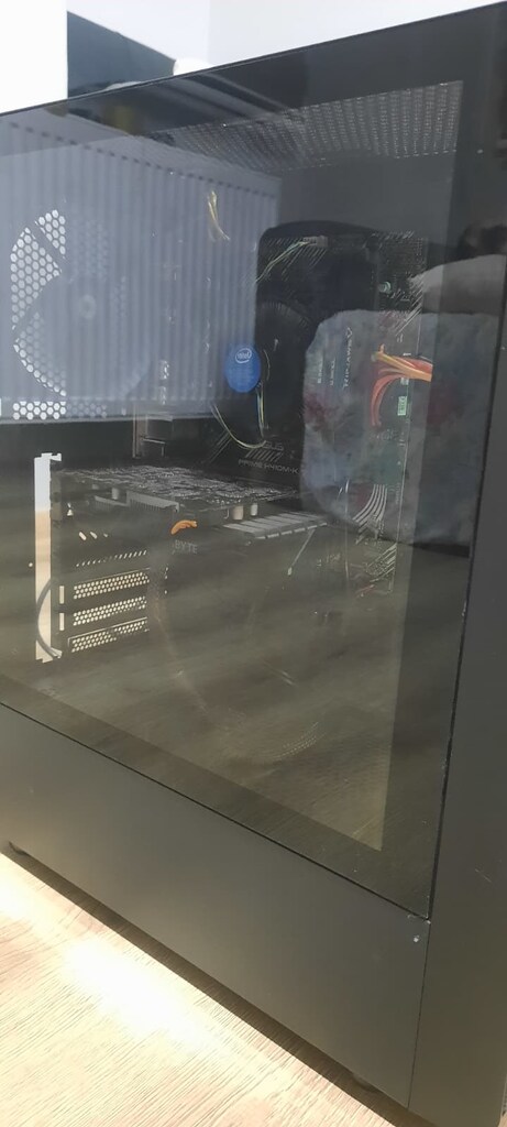 İ5-10400F | GTX 1650 4GB | 16GB DDR4 3200MHZ | 500GB SSD | 550W PSU - 10