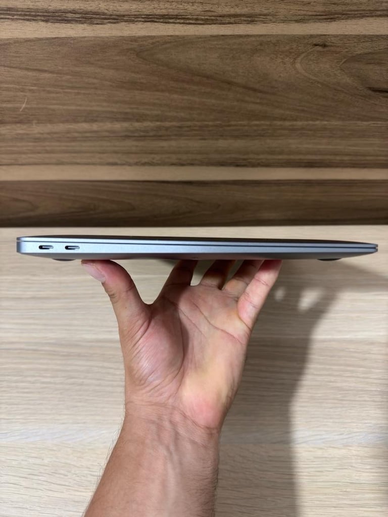 MacBook Air / M1 / 13 inç / 16 GB Ram / 256 GB Ssd - 6