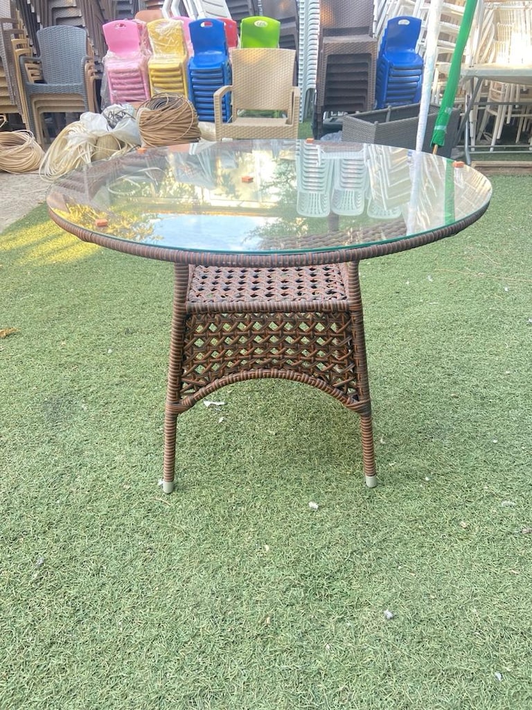 Rattan Masa, Camlı masa - 4