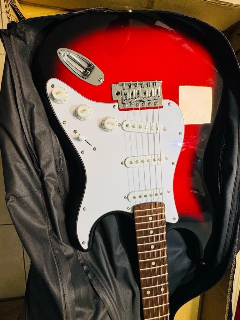 guson 15 gün kullanılmış elektro gitar - 2