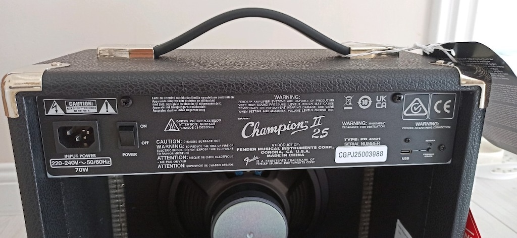 Fender Champion II 25 Gitar Amfisi - 4