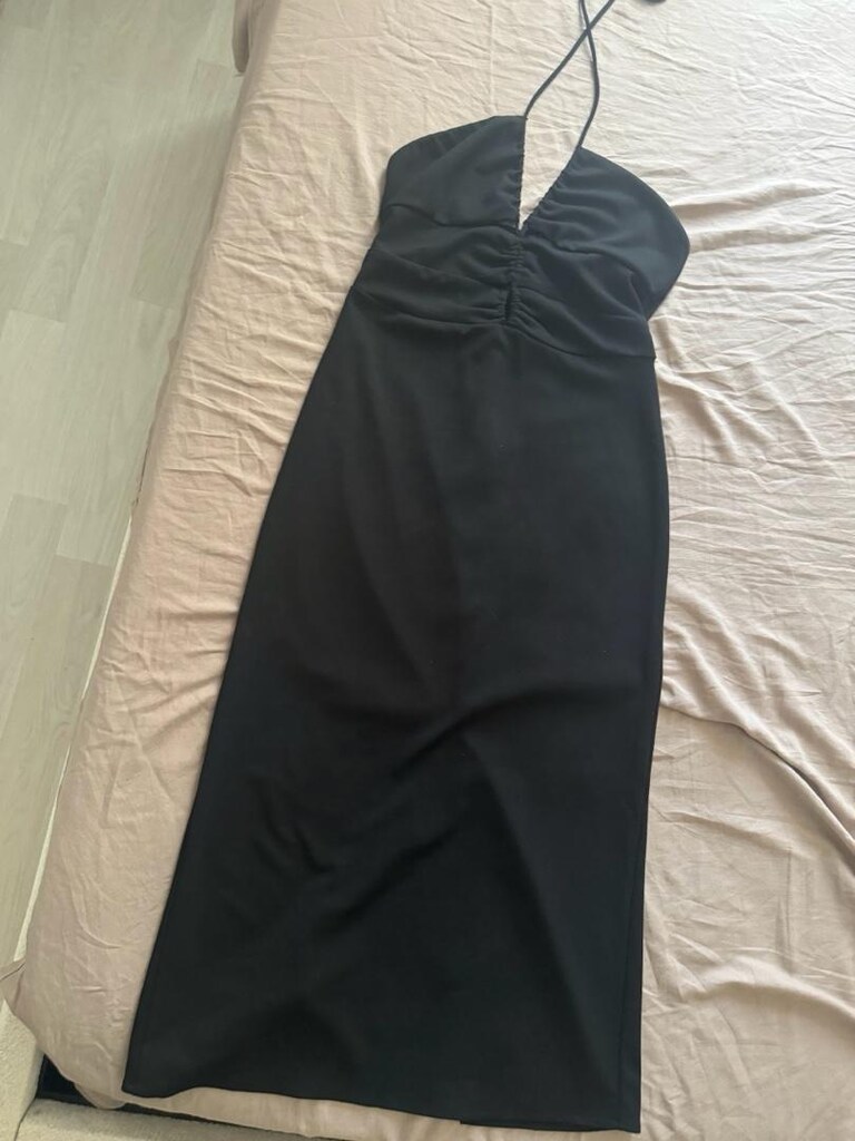 BERSHKA siyah elbise midi ipli halter yaka - 6