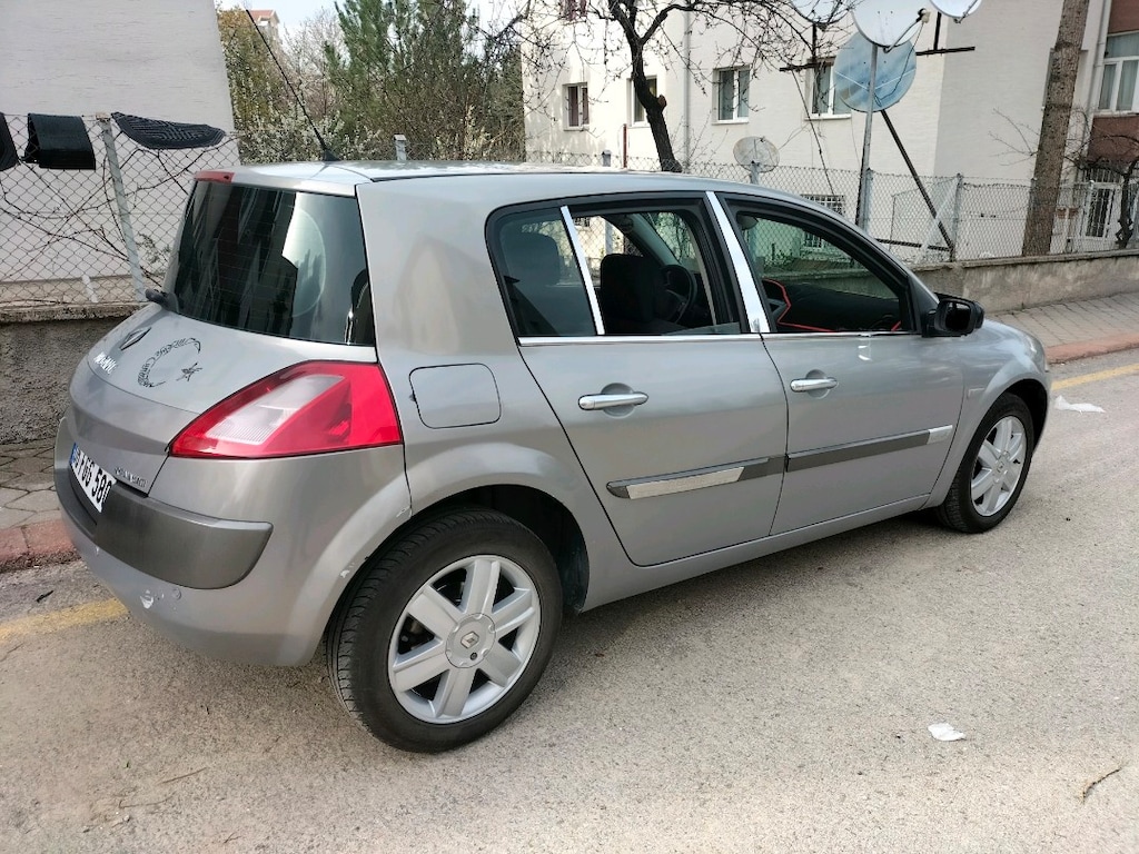 2006 Megane 2 hb 1.6 16 walf - 16