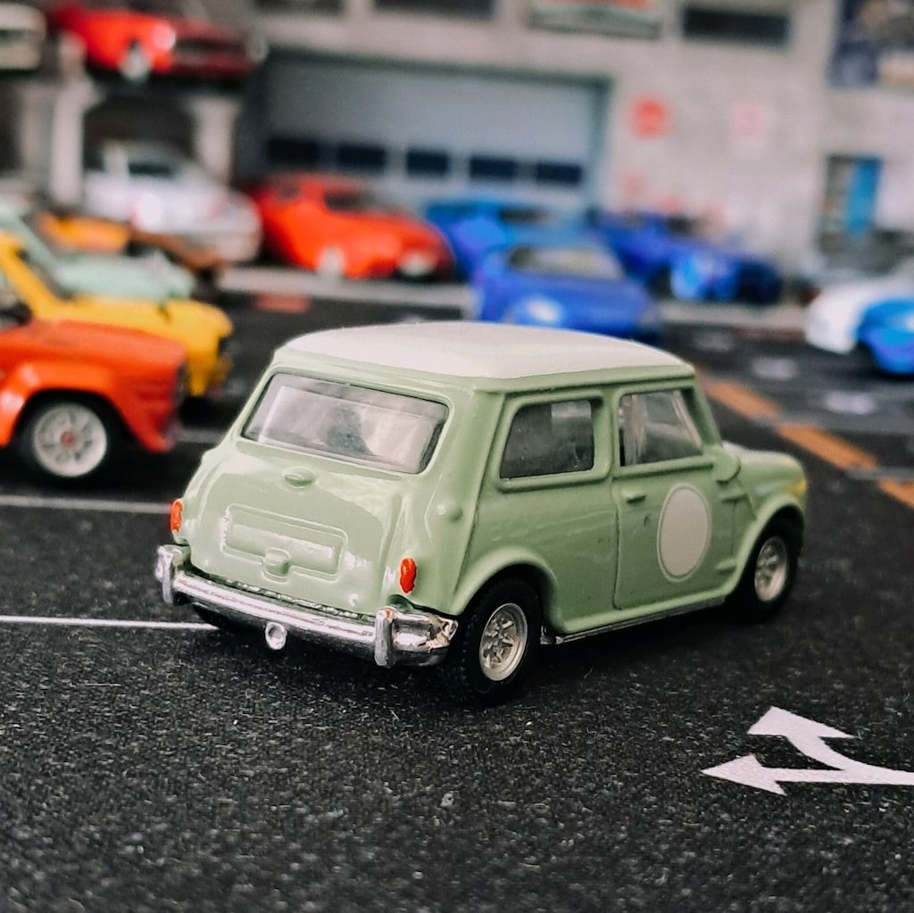 Mini Cooper classic custom hotwheels premium diecast - 5