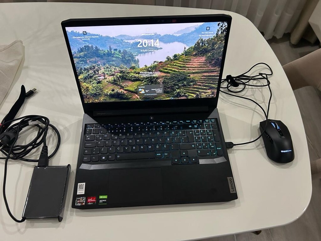 Lenovo IdeaPad Gaming 3 | Ryzen 5 5600H | GTX 1650 | 512 GB SSD - 2