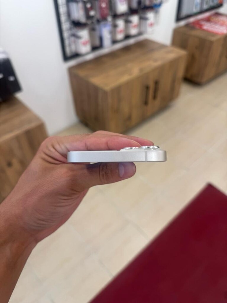 İphone 13 Beyaz 128GB - 6