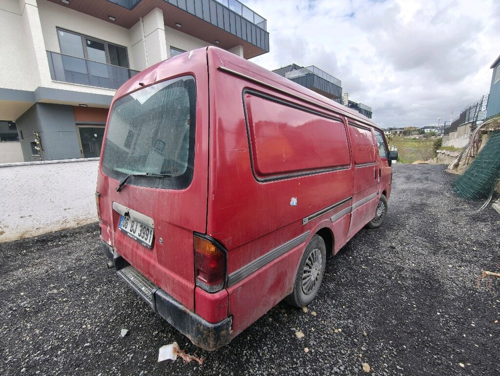 2008 model Mazda e2200 - 9