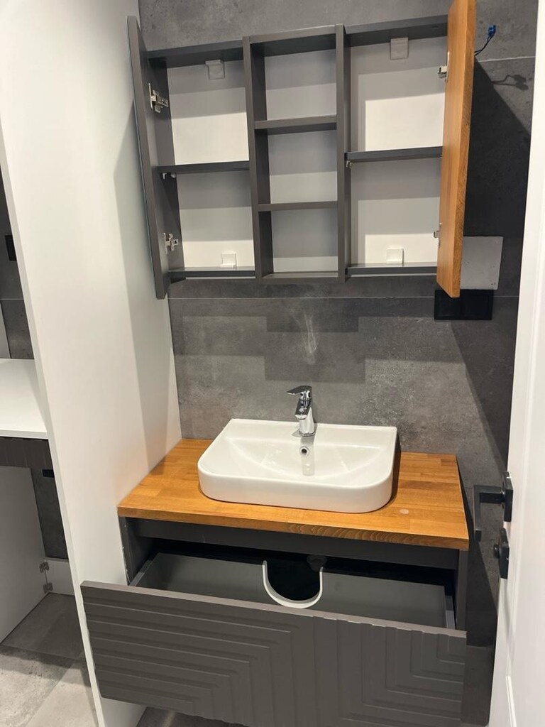 SIFIR HİÇ KULLANILMADI LAVABO VE ALT ÜST TAKIM - 5