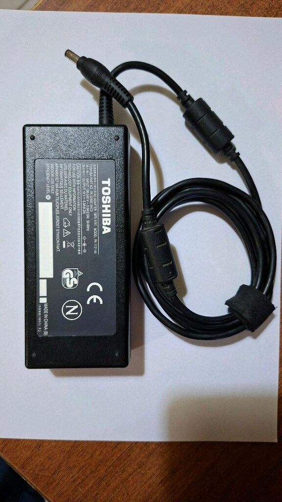 Orjinal Toshiba 19v - 6.32a Notebook Adaptör - 2