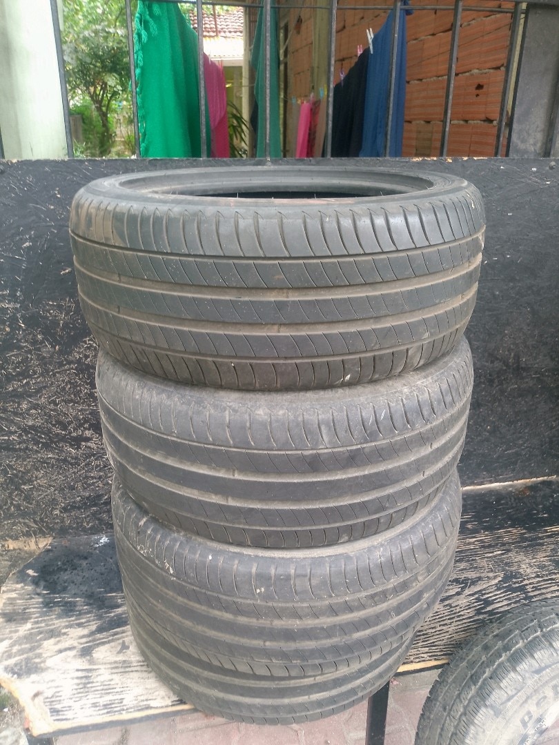 Çıkma 1 Takım (4Adet) Michelin Privacy 3 Lastik 235/45R17 Ebat Lastik - 2