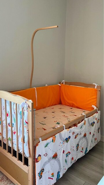 Bebek beşiği anne yanı