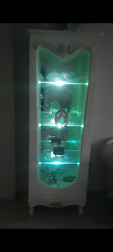 İSTİKBAL QUEEN YENİ 2 ADET LED AYDINLATMALI VİTRİNLER - 3
