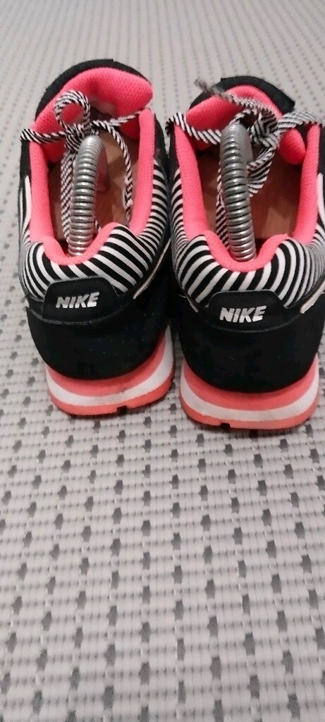 Nike orjinal spor ayakkabı 37,5 no - 2