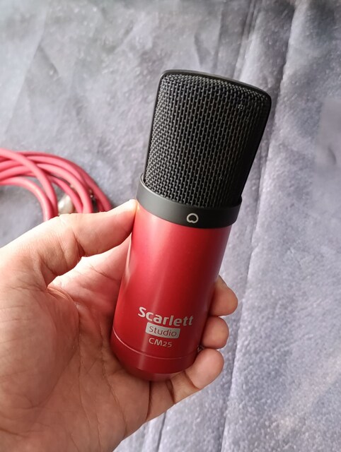Focusrite Scarlett Studio CM25 Kondenser Mikrofon + XLR Kablo