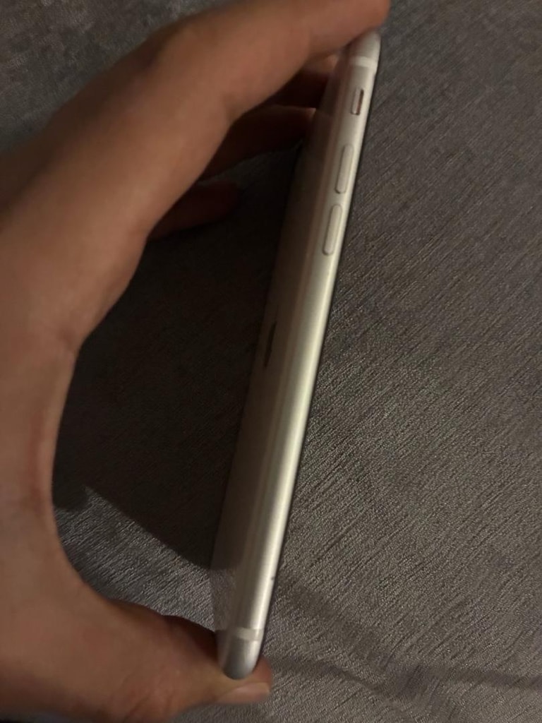 İPHONE SE 2.NESİL 128GB - 3