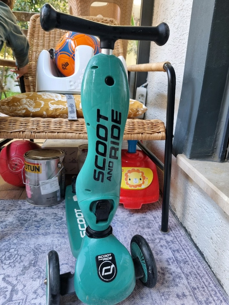 scoot and ride scooter - 4