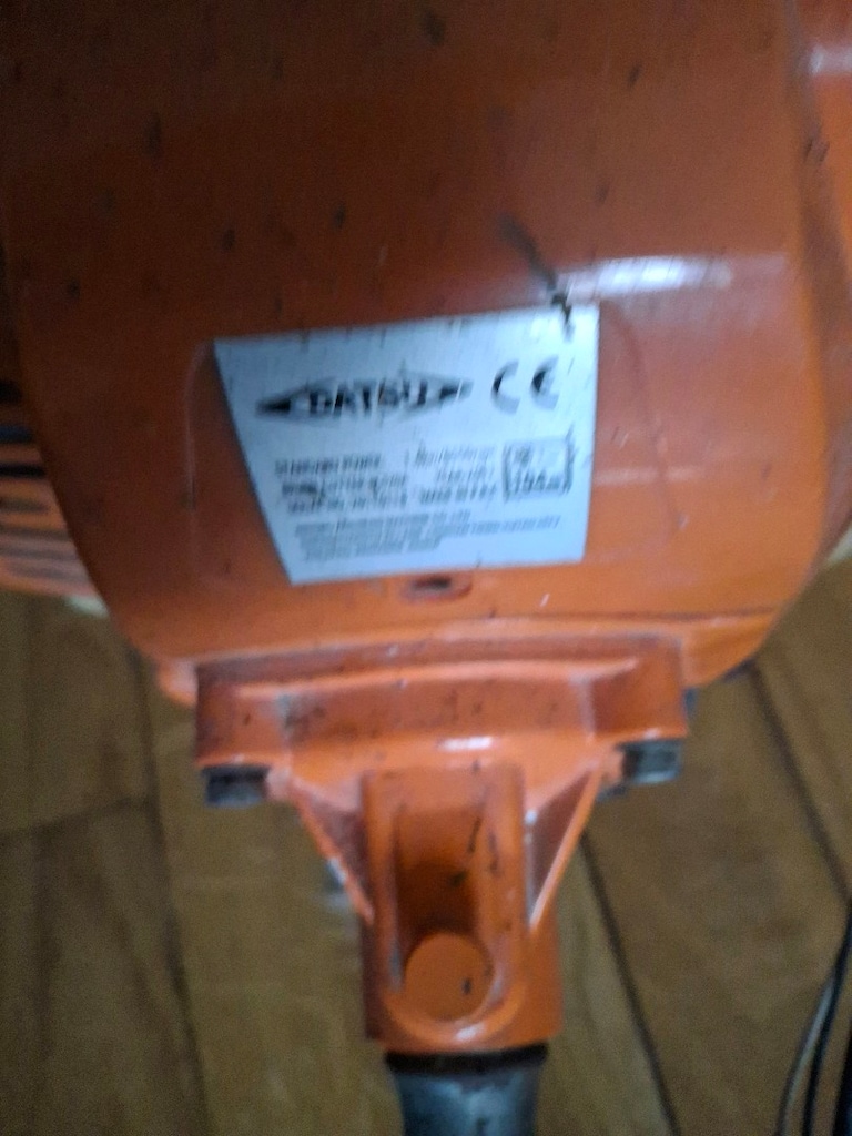 iki adet tırpan biri eletrikli - 3