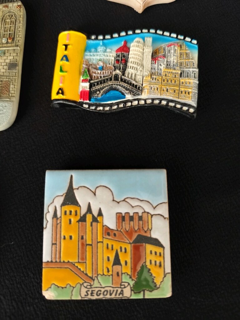 Farklı Şehir Temalı El Yapımı Magnetler ADET FİYATIDIR PRAHA, İTALYA , - 2