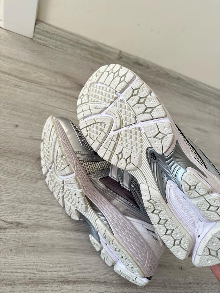 New Balance 1906R Gümüş Gri Renk 44 Numara Sıfır Ürün - 10