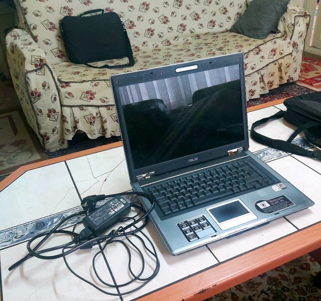 ASUS LEKTOP - 2