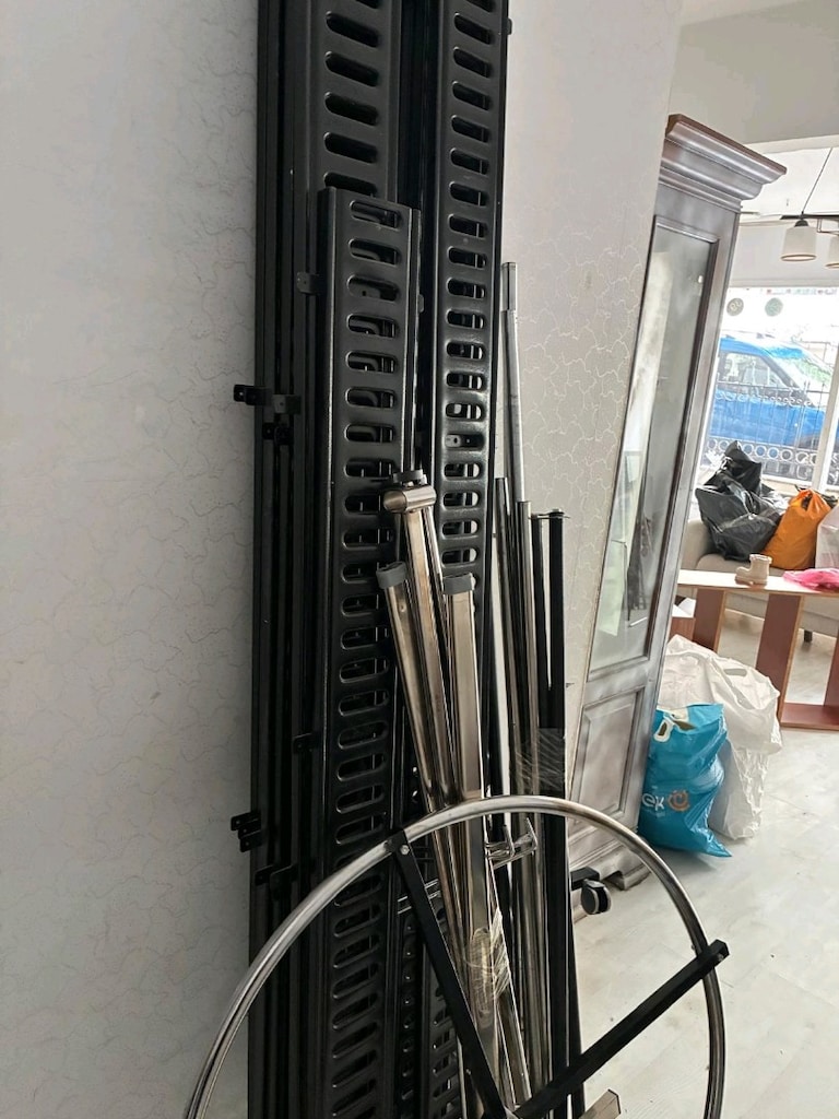 komple mağaza rafları mankenler sepetler satılık - 9