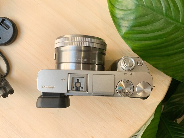 Sony a6000 + Sont E 16-50 PZ Lens Kit - Antrasit - Temiz